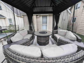 Gorgeous private Room With Bath Elevate Your Stay With comfort